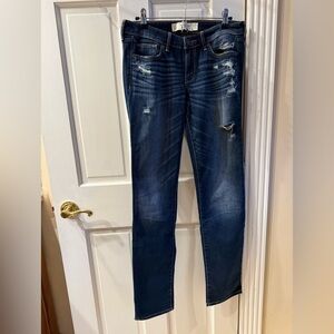 Abercrombe & Fitch Distressed Skinny Women’s Jeans. size 4; 27W, 33L